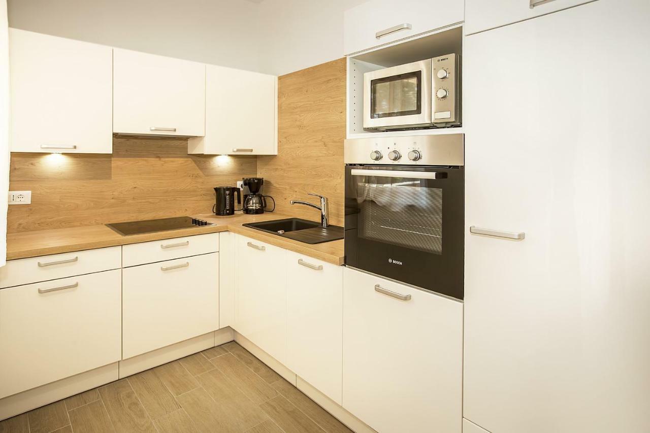 Residence Mediterraneo II Башка Экстерьер фото